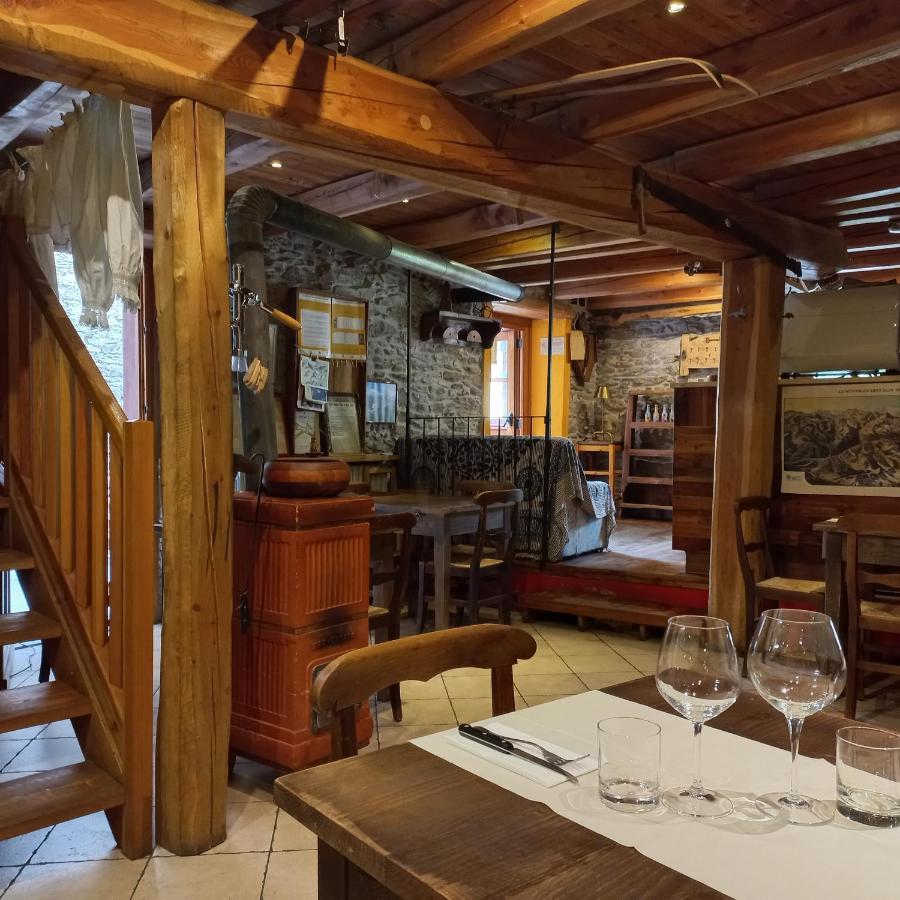 מרמורה Albergo Diffuso La Marmu Osteria Della Croce Bianca מראה חיצוני תמונה